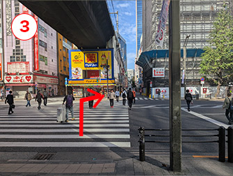 秋葉原駅近くの高架写真