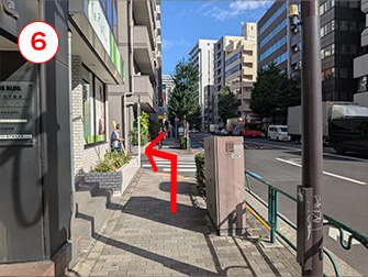 神社近くの道案内写真